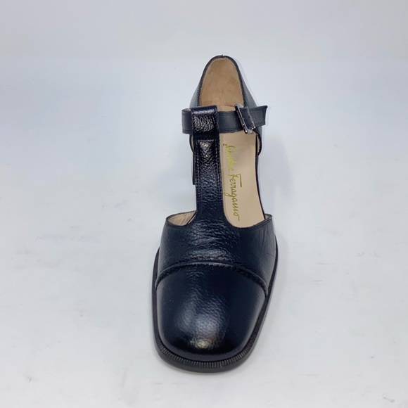 Salvatore Ferragamo VTG T-Strap Black Leather Shoe - Picture 3 of 13